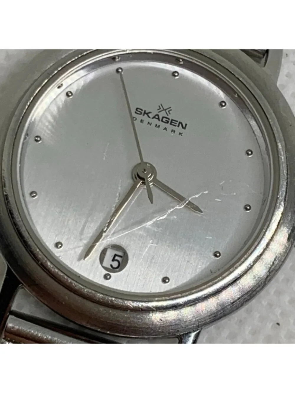 Skagen women’s watch date all stainless steel 28mm quartz mesh band running
